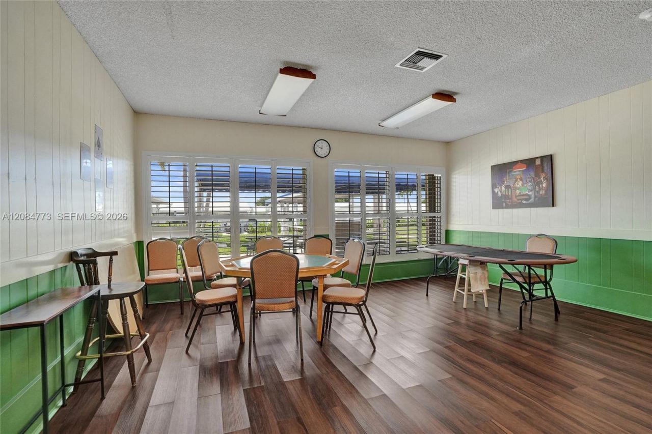 2083 SW 13th Ave, Boynton Beach, FL 33426 Photo