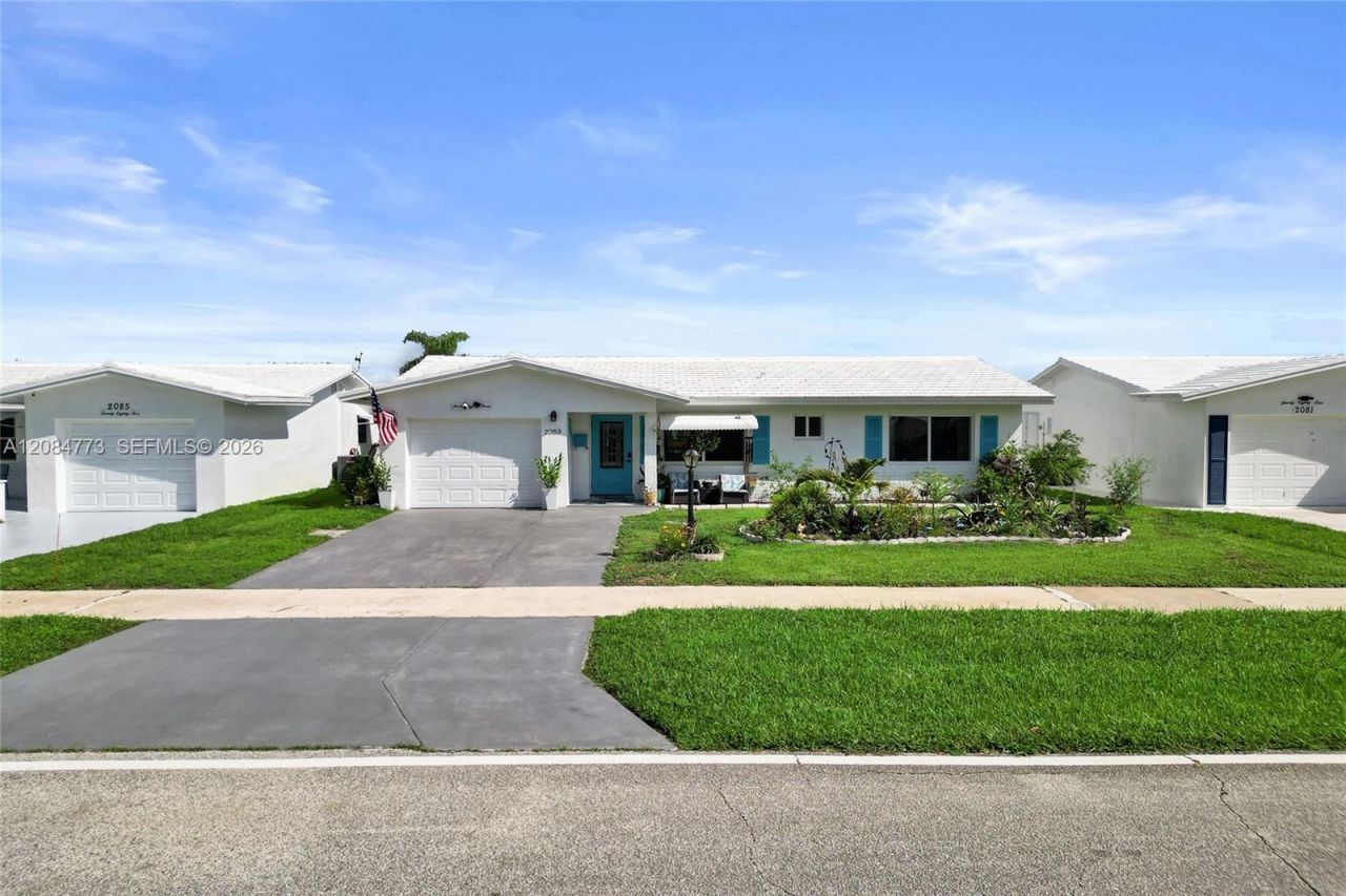 2083 SW 13th Ave, Boynton Beach, FL 33426 Photo