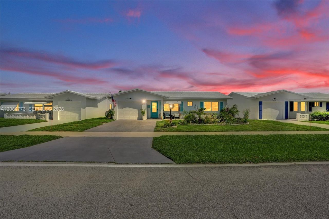 2083 SW 13th Ave, Boynton Beach, FL 33426 Photo