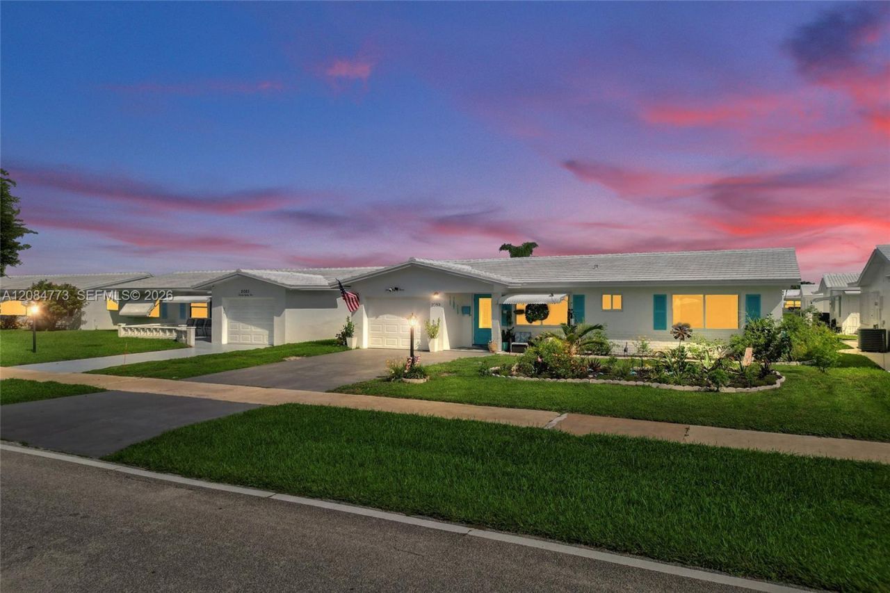 2083 SW 13th Ave, Boynton Beach, FL 33426 Photo