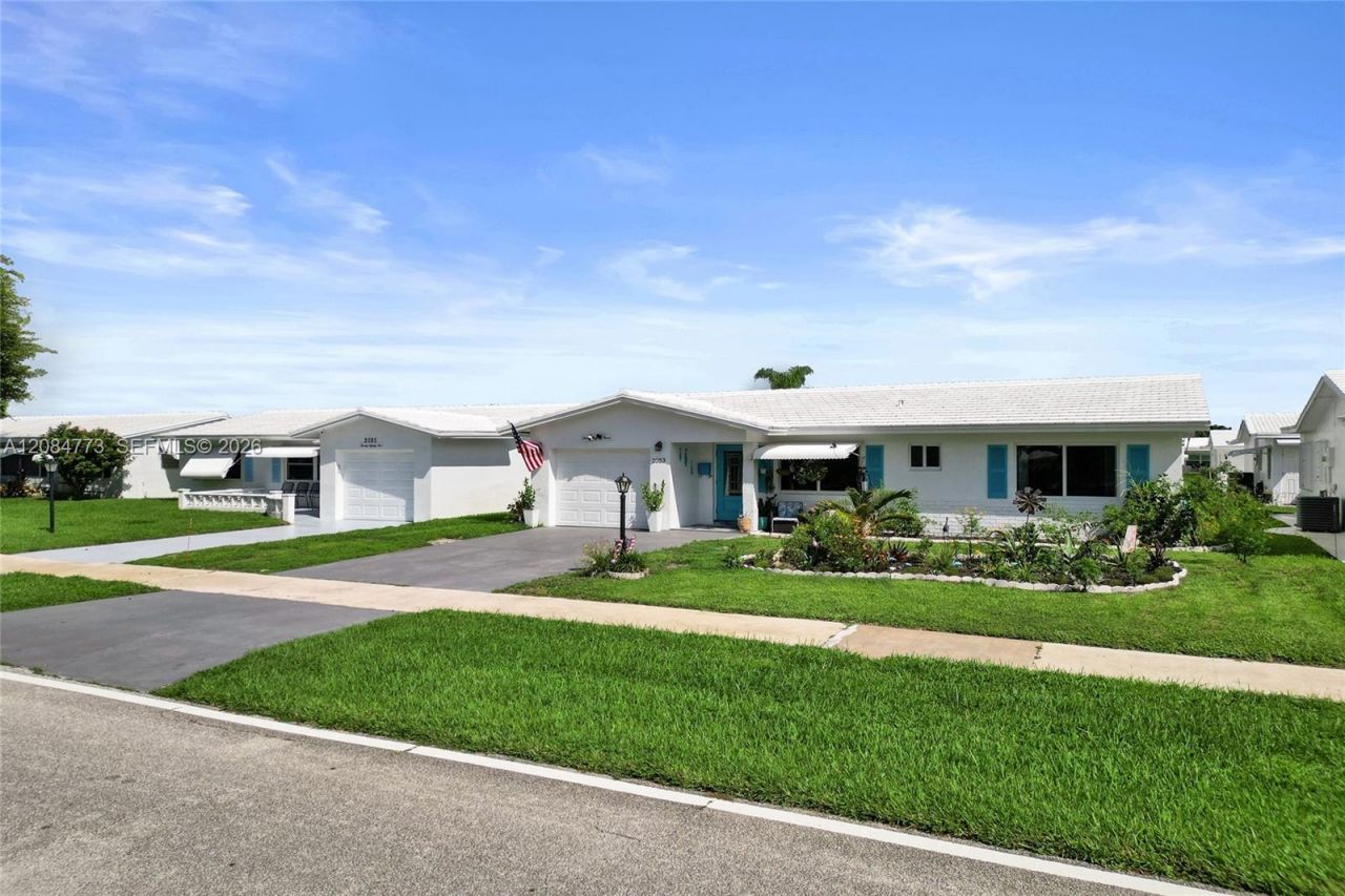 2083 SW 13th Ave, Boynton Beach, FL 33426 Photo