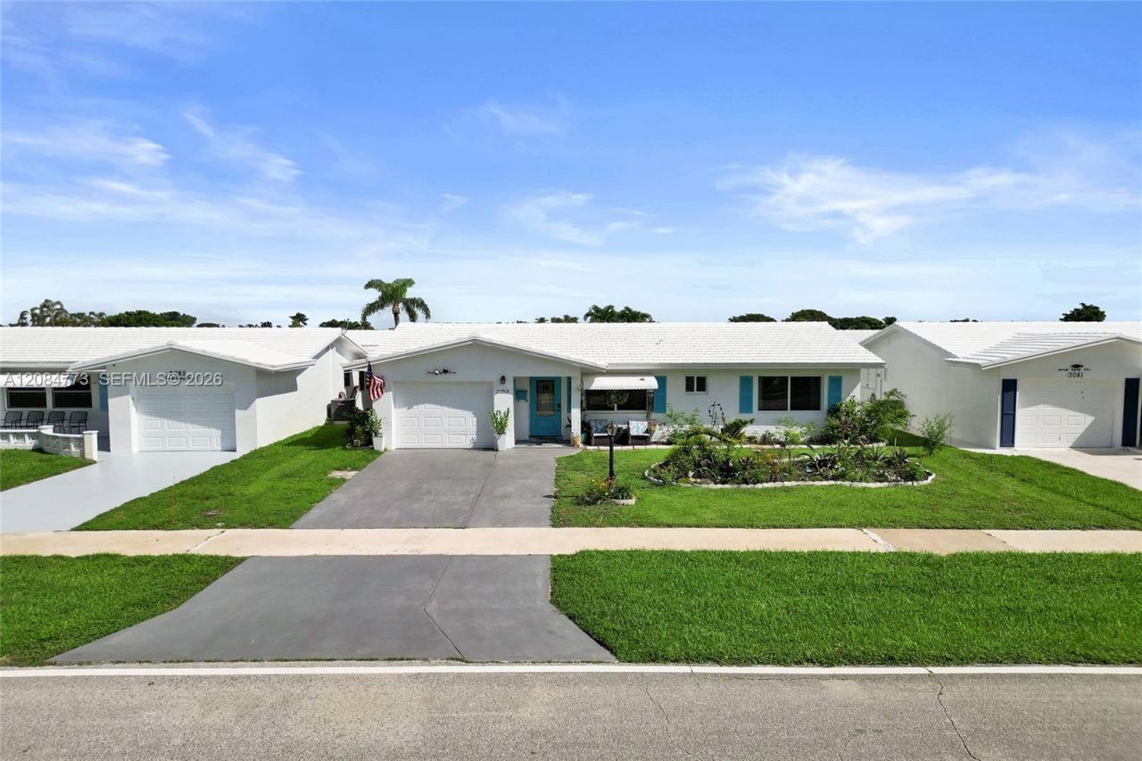 2083 SW 13th Ave, Boynton Beach, FL 33426 Photo