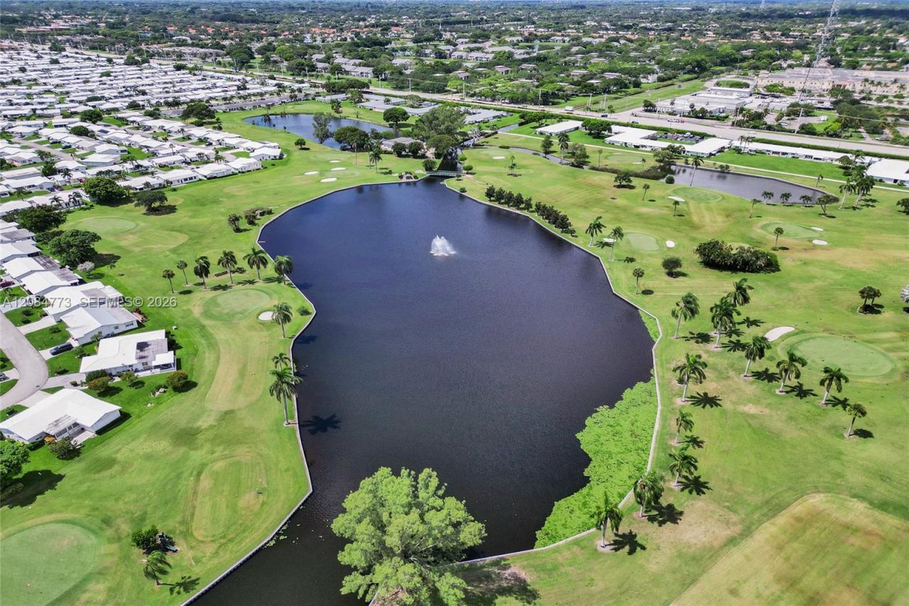 2083 SW 13th Ave, Boynton Beach, FL 33426 Photo