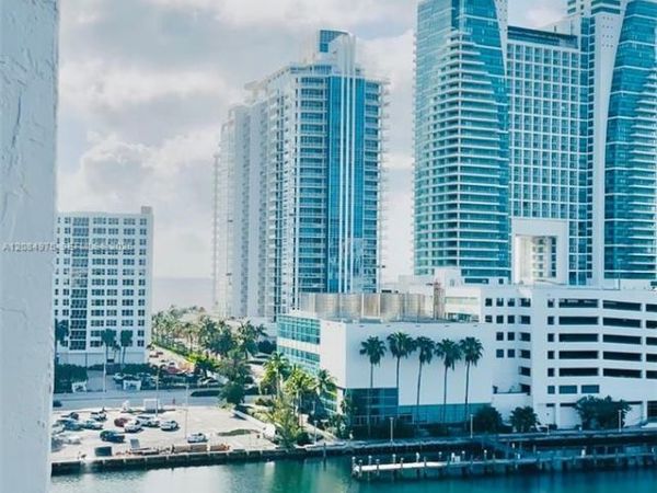 600 Parkview Dr , Unit 1018, Hallandale Beach, FL 33009