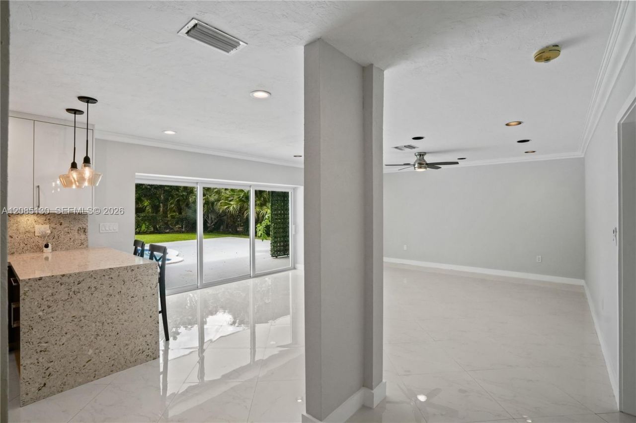 15305 SW 78th Ct, Palmetto Bay, FL 33157 Photo