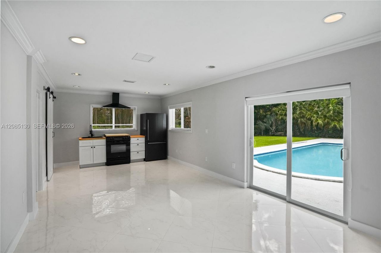 15305 SW 78th Ct, Palmetto Bay, FL 33157 Photo