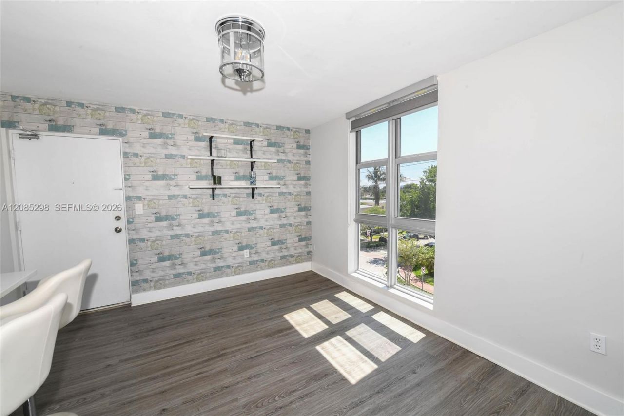 8305 Crespi Blvd, Unit 4D, Miami Beach, FL 33141 Photo