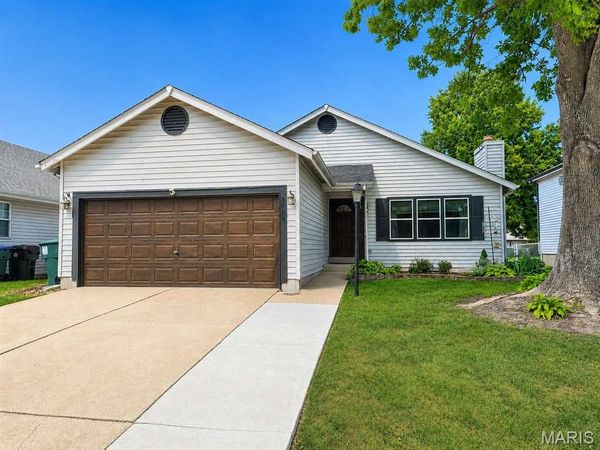 5070 Danielle Drive , St Charles, MO 63304