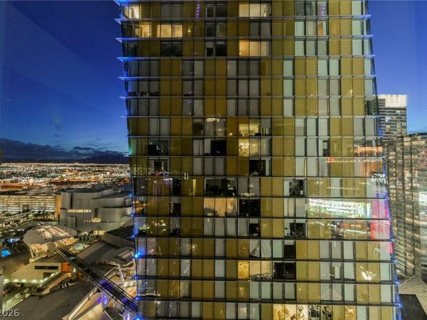 3722 Las Vegas Boulevard , Unit 2411, Las Vegas, NV 89158