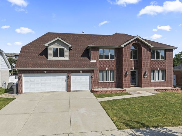 18219 Autumn Ridge Drive , Orland Park, IL 60467