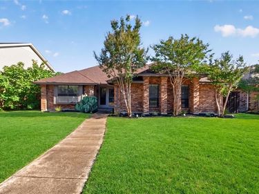 9107 Sweetwater Drive, Dallas, TX 75228