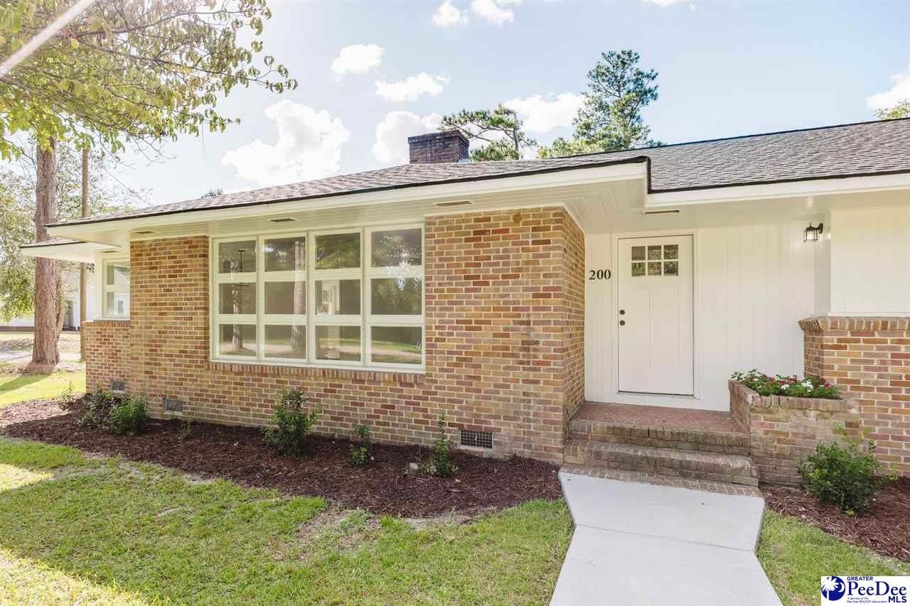 200 Magnolia Street Photo 10