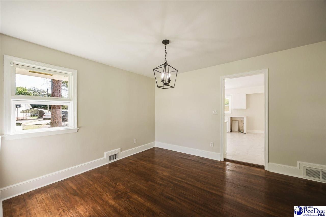 200 Magnolia Street Photo 19