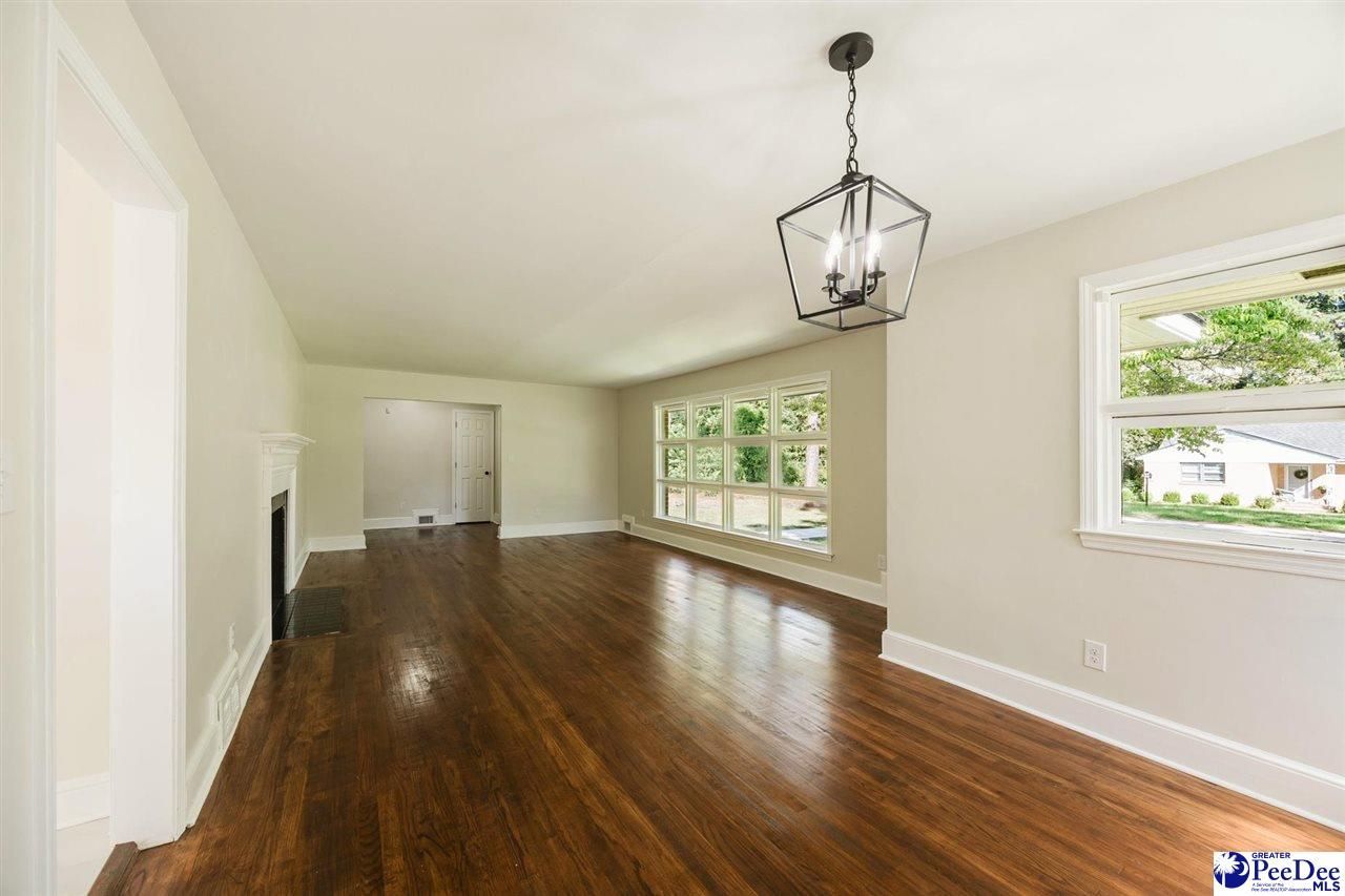 200 Magnolia Street Photo 21