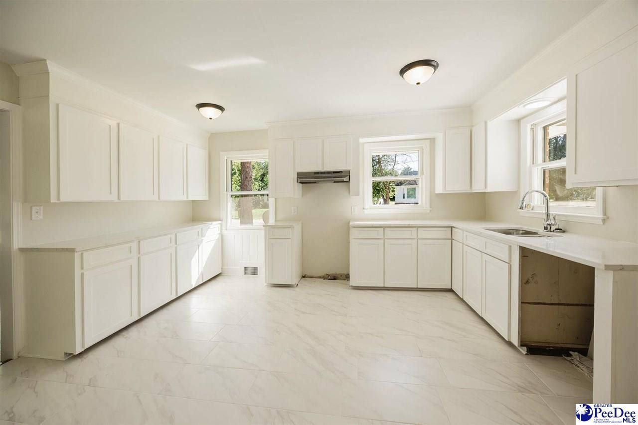 200 Magnolia Street Photo 24
