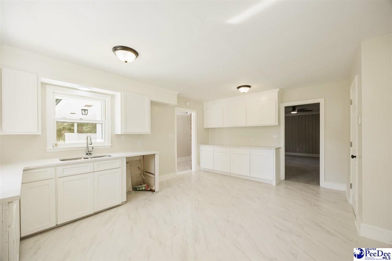 200 Magnolia Street Photo 27
