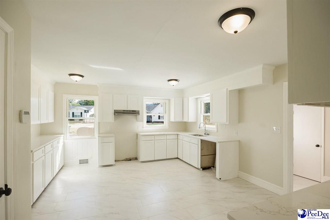 200 Magnolia Street Photo 30