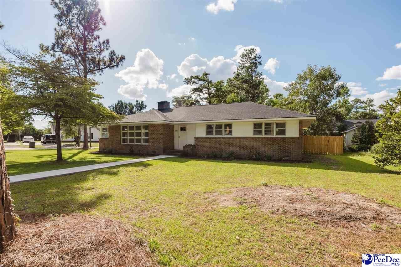 200 Magnolia Street Photo 4