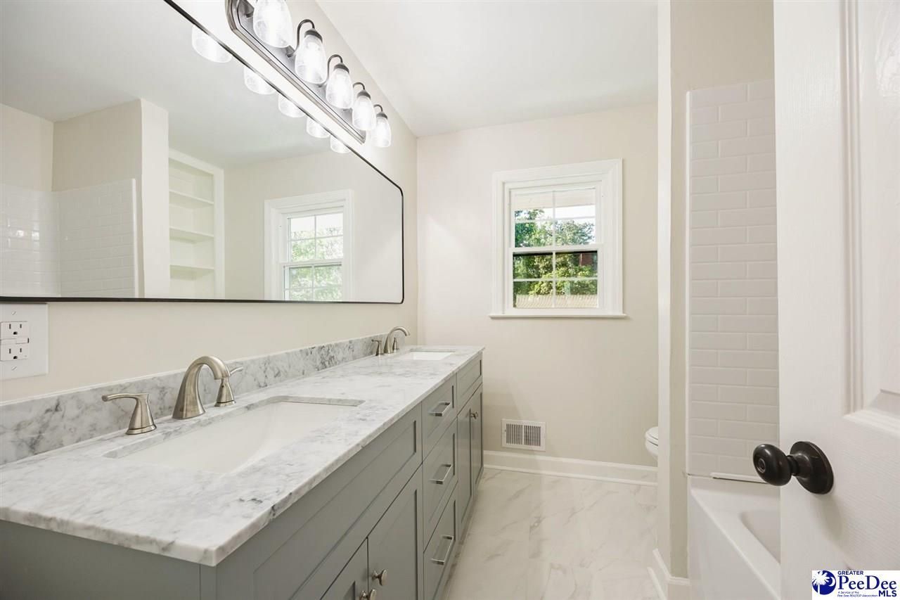 200 Magnolia Street Photo 41