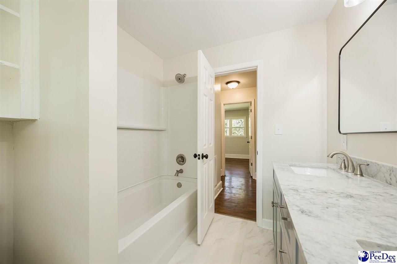 200 Magnolia Street Photo 43