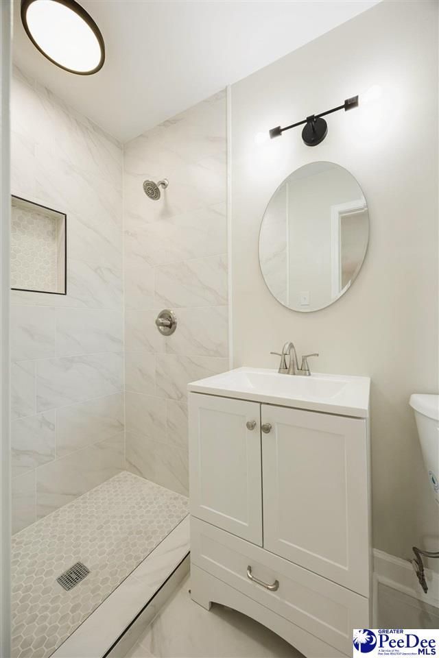 200 Magnolia Street Photo 53