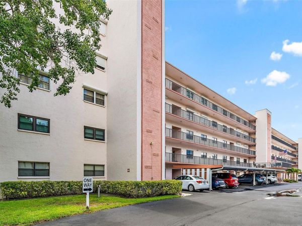 8174 TERRACE GARDEN DRIVE N, Unit 507, ST PETERSBURG, FL 33709
