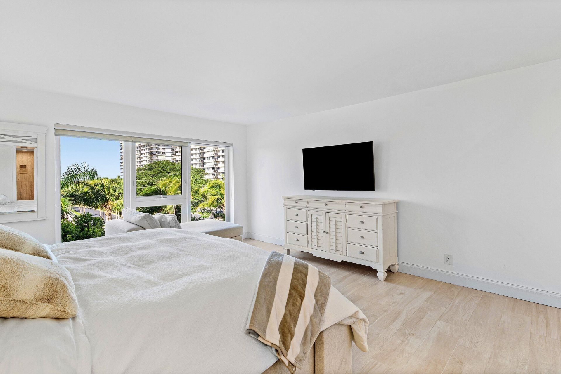 2066 N Ocean Boulevard, Unit 4NW, Boca Raton, FL 33431 Photo