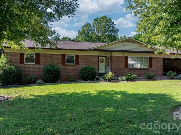 402 Dogwood Drive , Rhodhiss, NC 28601