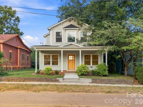 629 S Race Street , Statesville, NC 28677