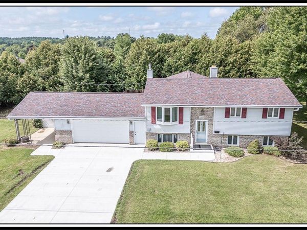 1903 LAWRENCE STREET, New London, WI 54961