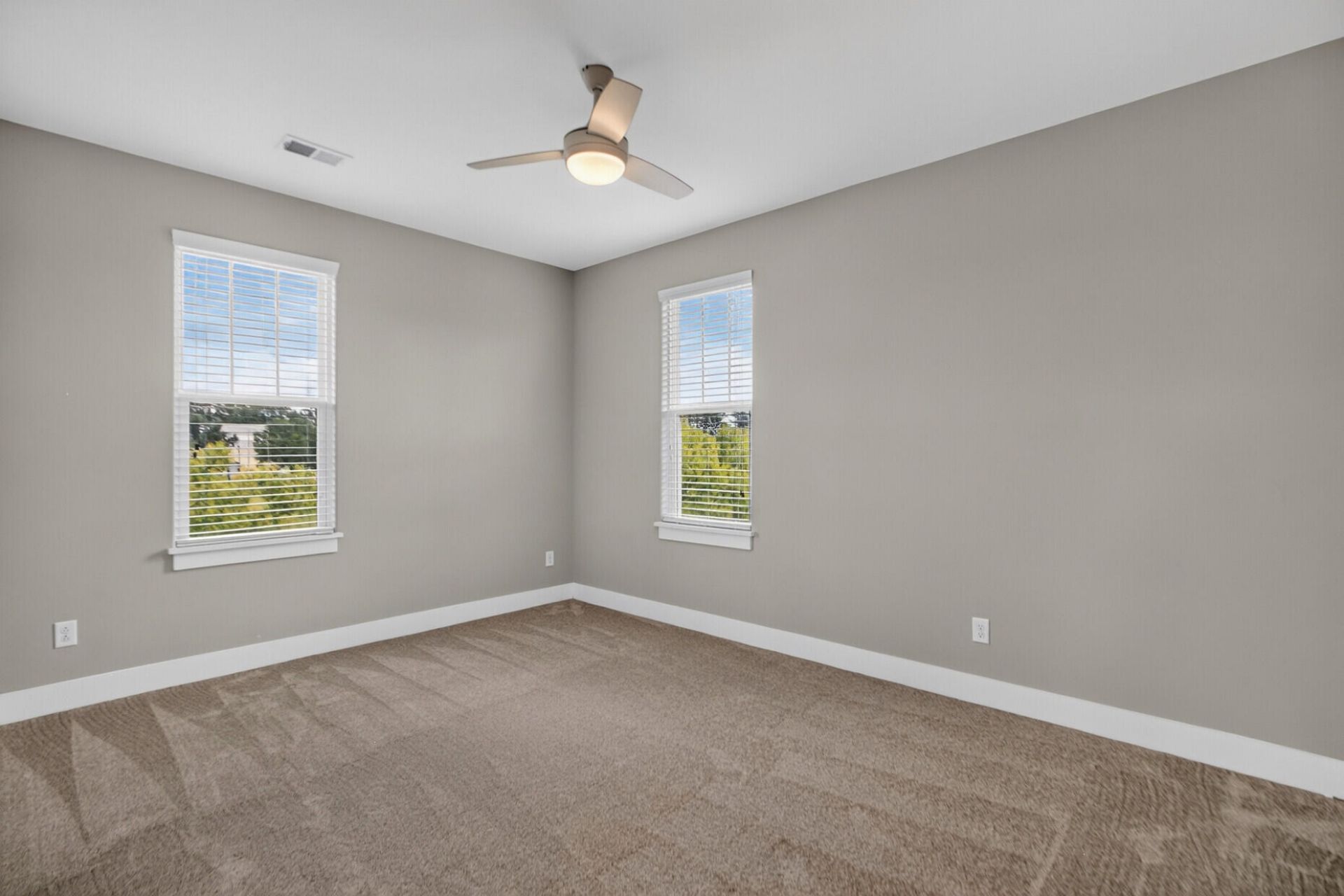 203 Gnarly Oak Lane Photo 32