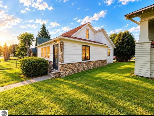 204 Main Street E, Rose City, MI 48654
