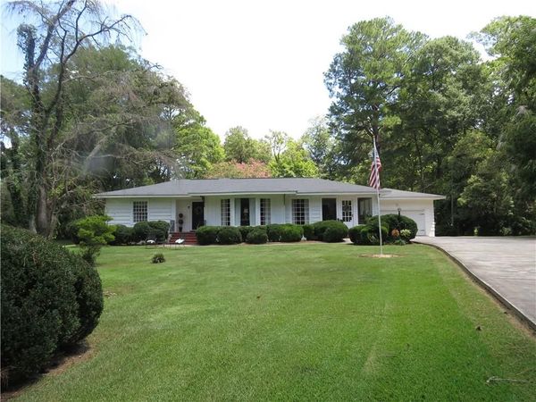 440 N Cave Spring Street , Cedartown, GA 30125