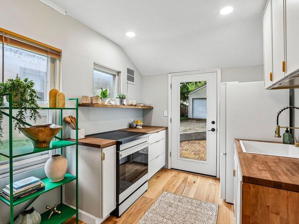 4605 N Sheffield Ave, Shorewood, WI 53211