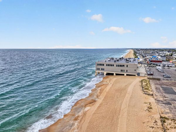 16 Northend Blvd, Unit 2, Salisbury, MA 01952