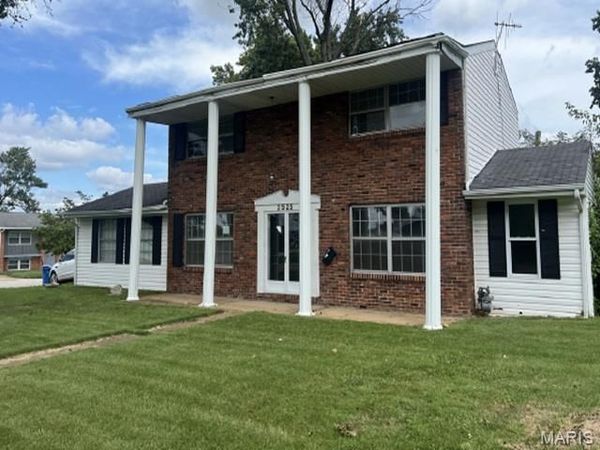 2525 Hackney Drive , Florissant, MO 63033