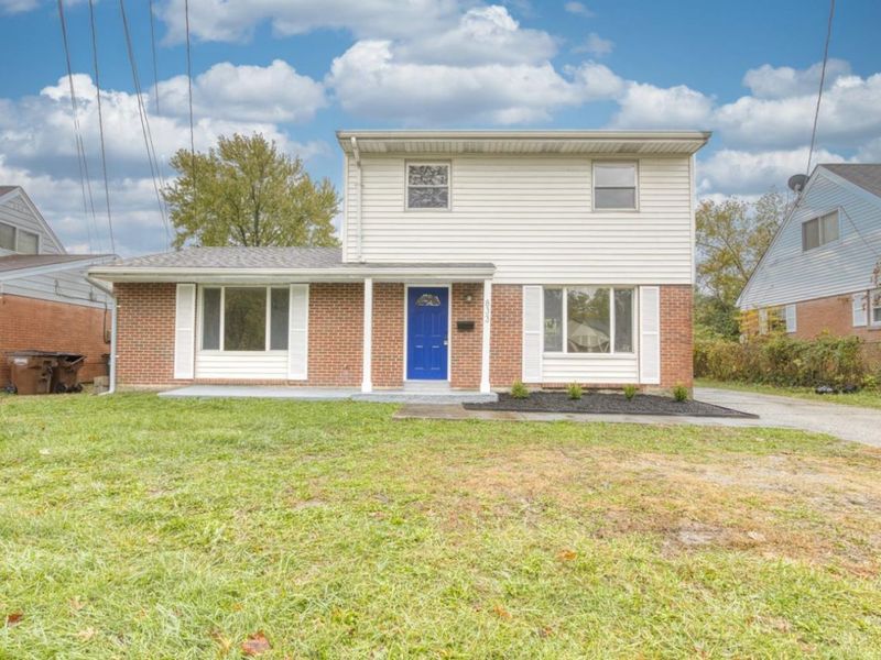 833 W Galbraith Road, Springfield Township, OH 45231 Photo 1