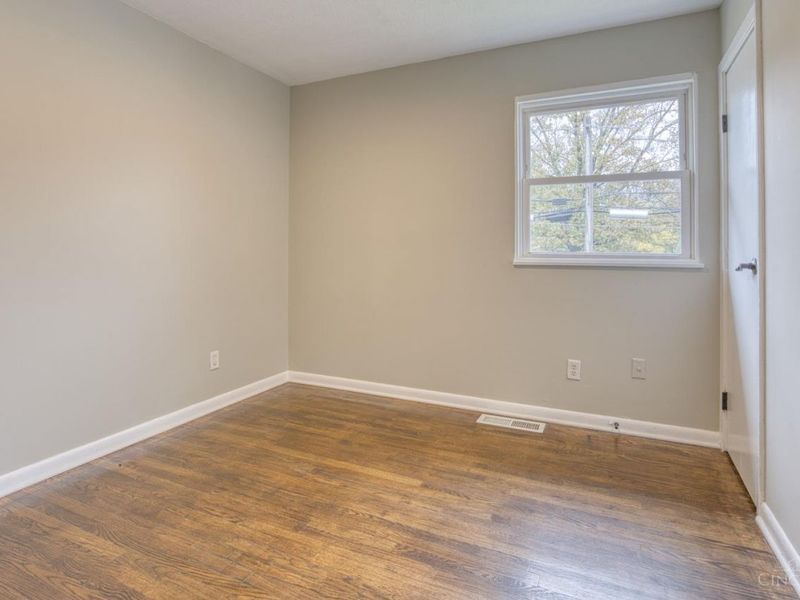 833 W Galbraith Road, Springfield Township, OH 45231 Photo 11