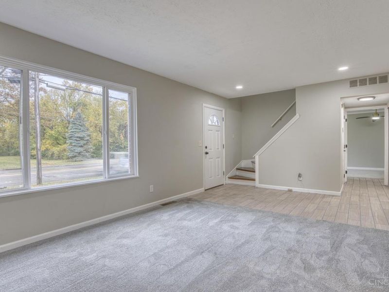 833 W Galbraith Road, Springfield Township, OH 45231 Photo 3