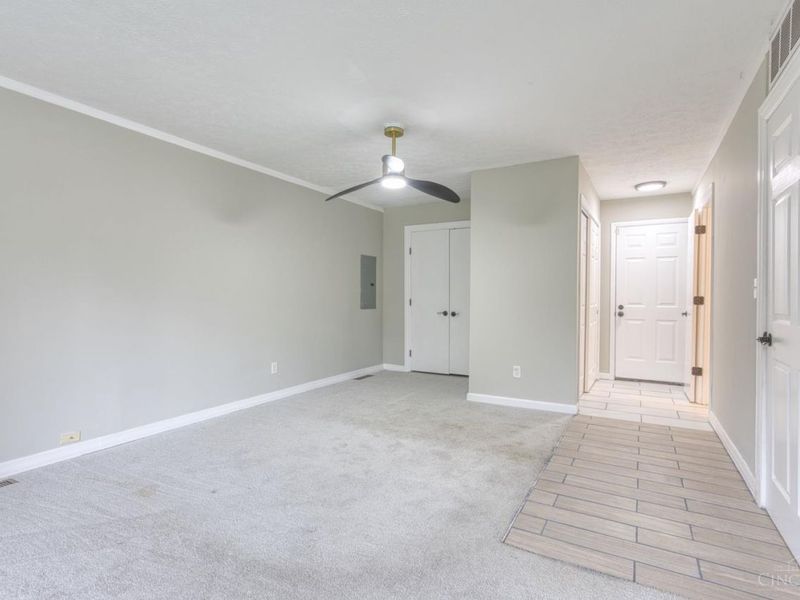 833 W Galbraith Road, Springfield Township, OH 45231 Photo 8