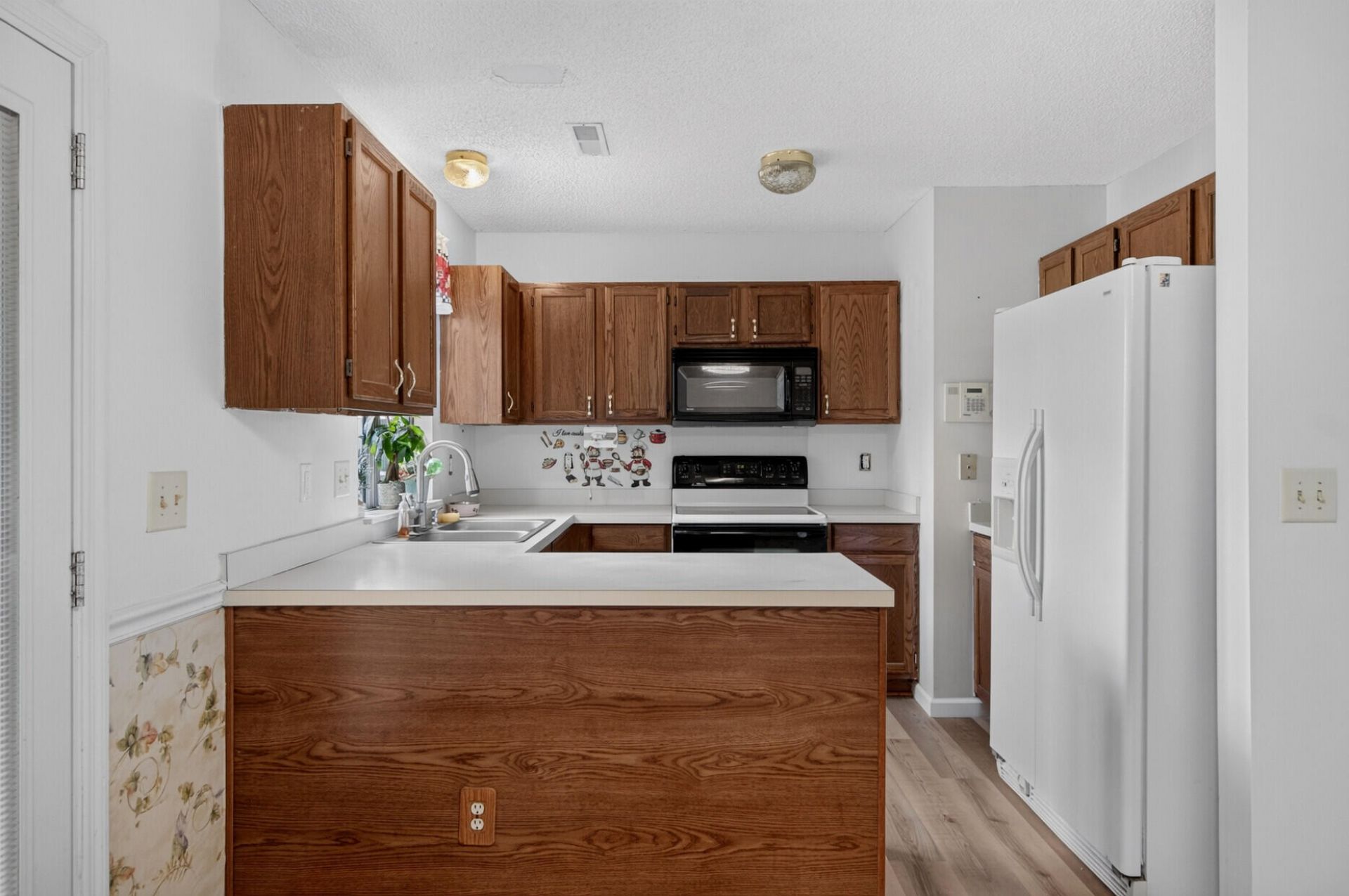 433 Courtland Drive Photo 10