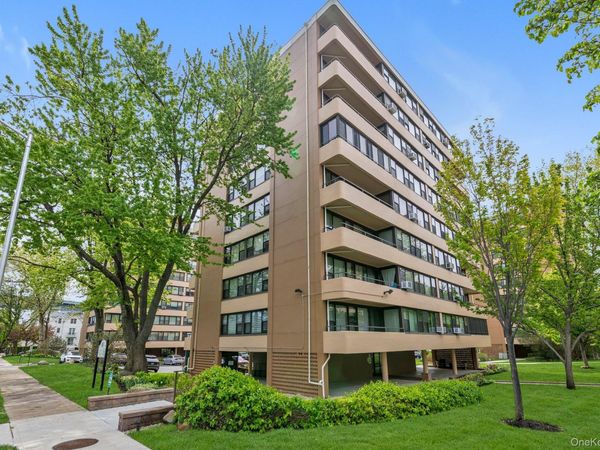 10-01 162 Street , Unit 4A, Beechhurst, NY 11357