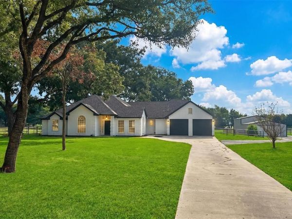 9986 Copeland Place , Pilot Point, TX 76258
