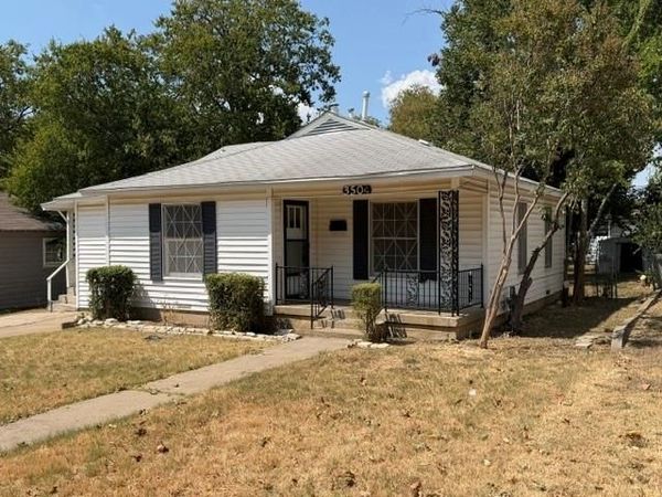3504 W Gambrell Street , Fort Worth, TX 76133