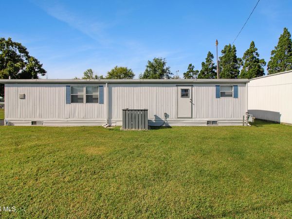 2825 W Rising Sun Road, Port Clinton, OH 43452