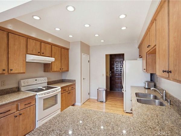 12300 Montecito Road, Unit 24, Seal Beach, CA 90740