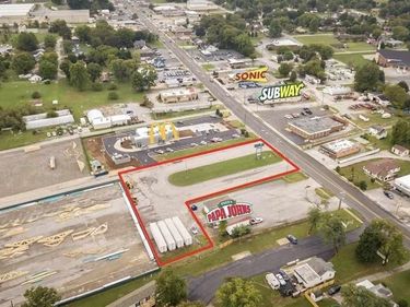 832 N Main Street, Franklin, KY 42134