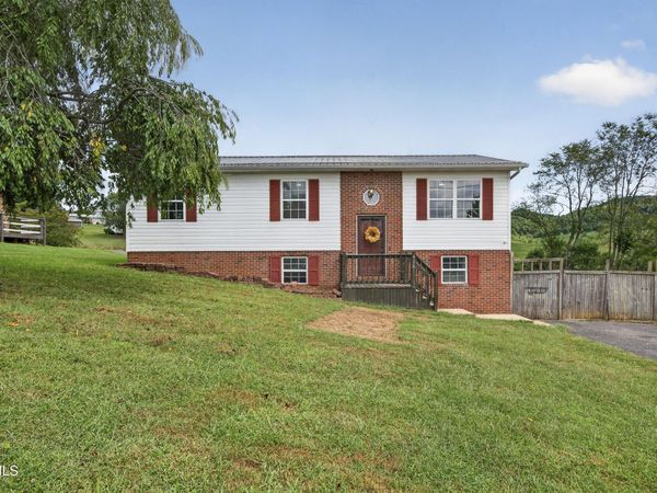 428 Clairmont Circle, Castlewood, VA 24224