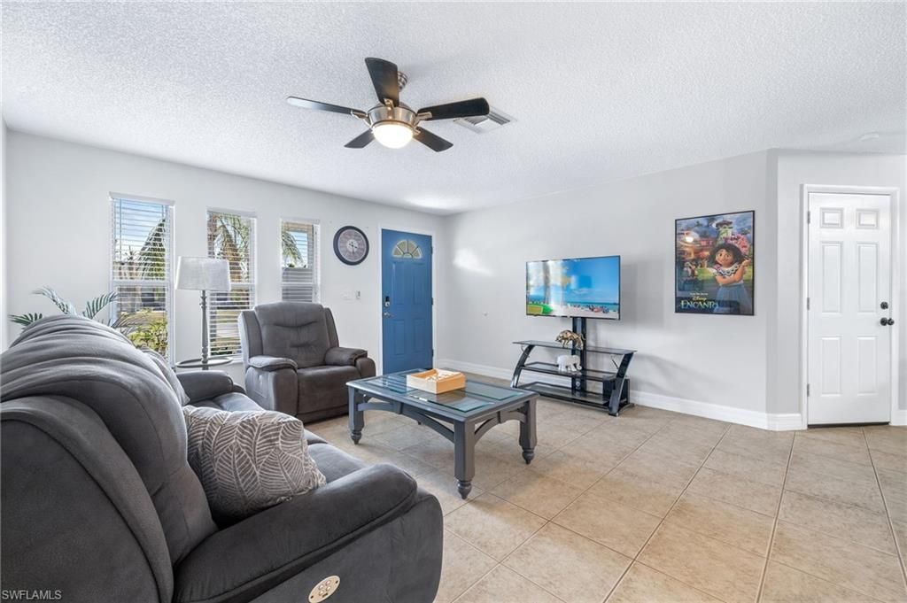 1015 SE 25th Ln , Cape Coral, FL 33904 Photo