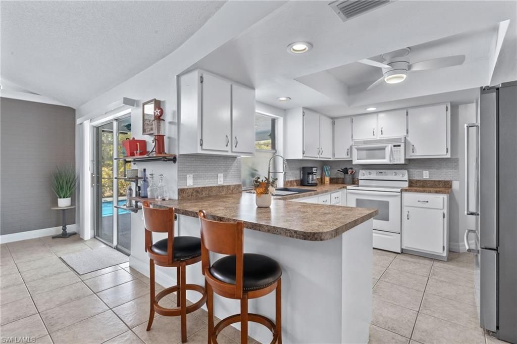 1015 SE 25th Ln , Cape Coral, FL 33904 Photo